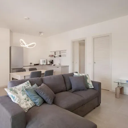 Ginestra Gialla With Pool * Λατζίζε