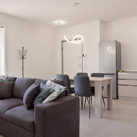 Ginestra Gialla With Pool Διαμέρισμα