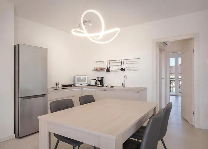 Ginestra Gialla With Pool * Lazise