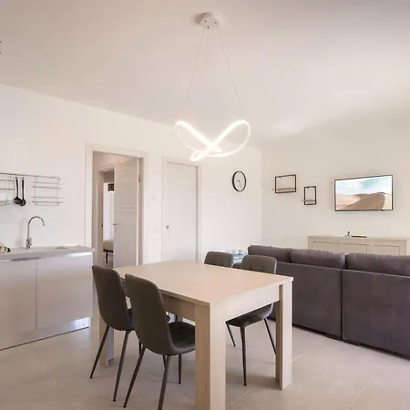 Ginestra Gialla With Pool Apartment