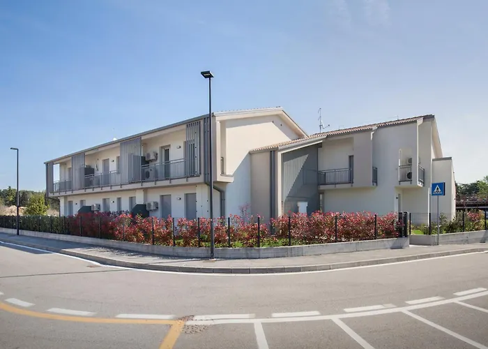 Ginestra Gialla With Pool * Lazise