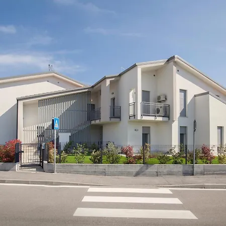 Ginestra Gialla With Pool Apartmán Lazise